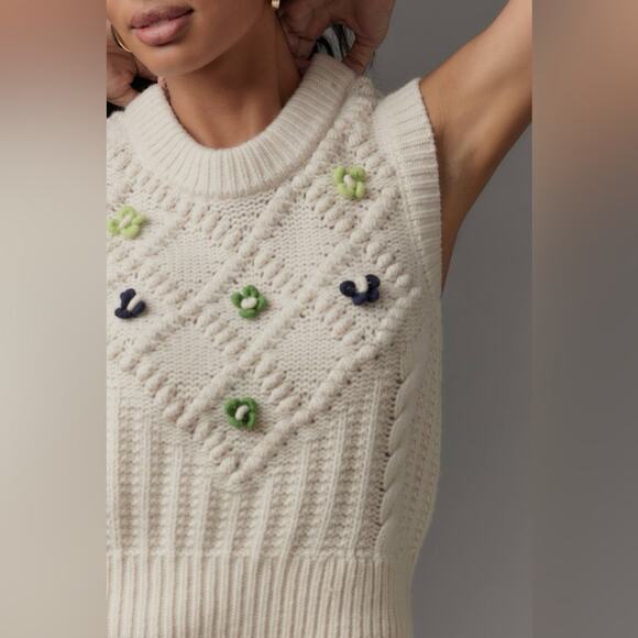 Sleeveless Cable Knit Sweater Vest in Cream